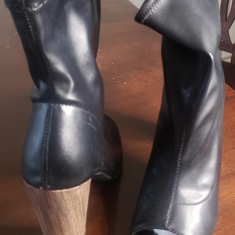 Leather heeled booties size 10